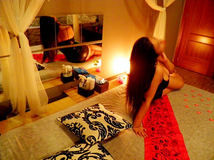 Soy Kmila placer sin límites en plaza España Madri