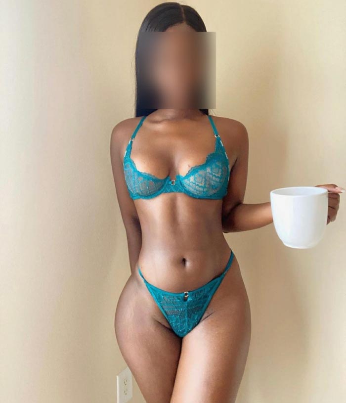 Latina cachonda