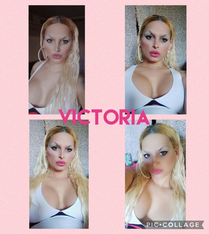 Victoria adolecente rubia
