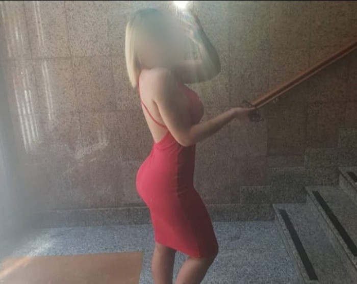 RUBIA DE ENSUEÑOS ENCANTADORA ESCORT DE LUJO
