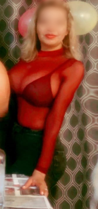 M* ME DESPLAZO  A DOMICILIO SOY EXCELENTE AMISTAD