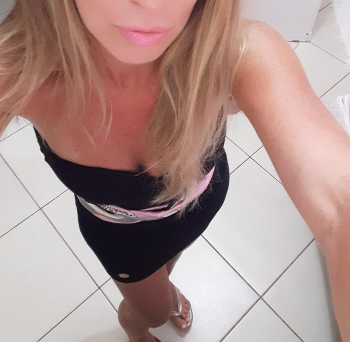 Brasileña rubia hermosa