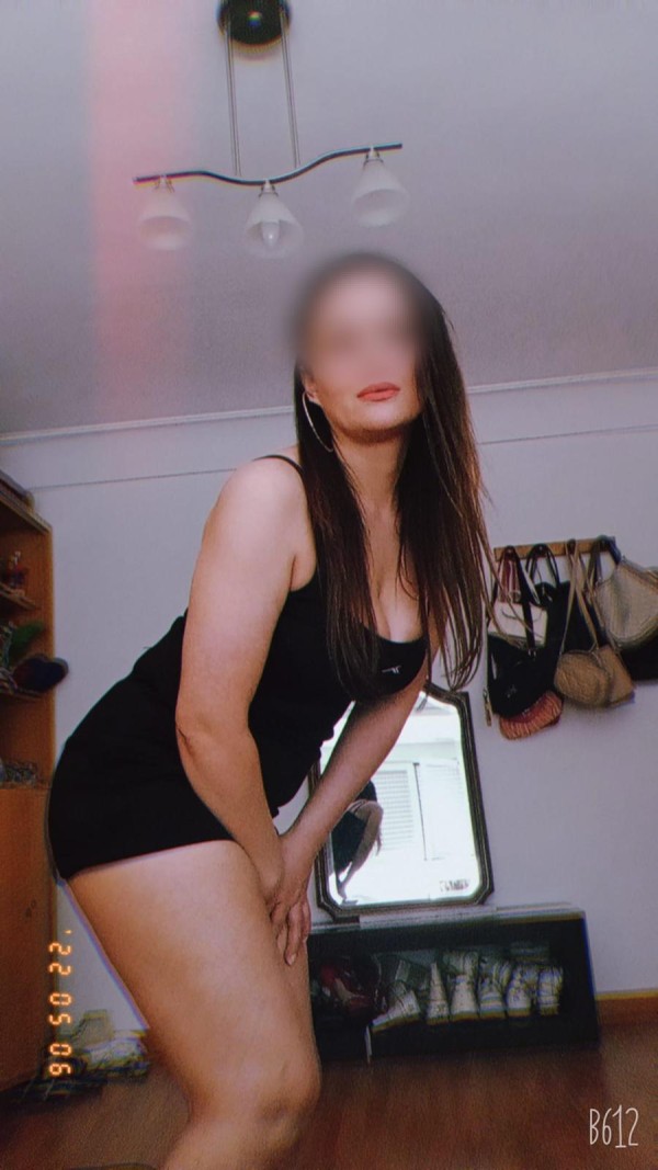 VALENTINA COLOMBIANA LA MEJOR MAMADA DE TU VIDA