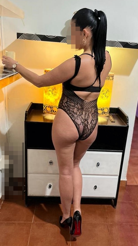 DAYANA VEN RELAJATE CON UN EXCELENTE MASAJE