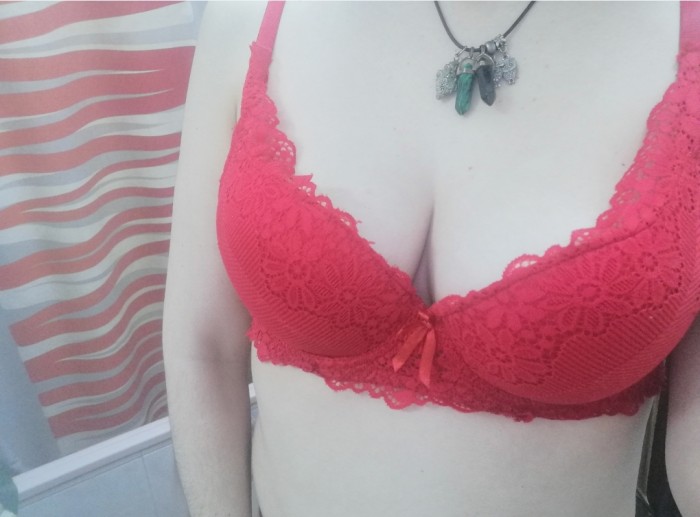 Lucia Ofrece Sexo Vaginal Natural (A Pelo)