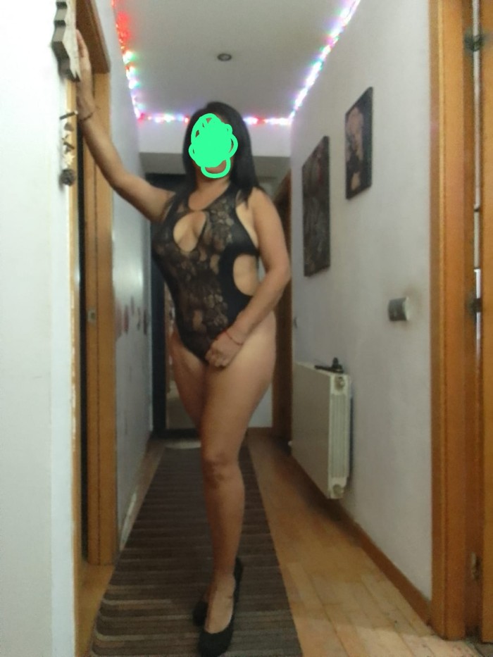 MUJER TOTALMENTE LIBERAL Y CARIÑOSA