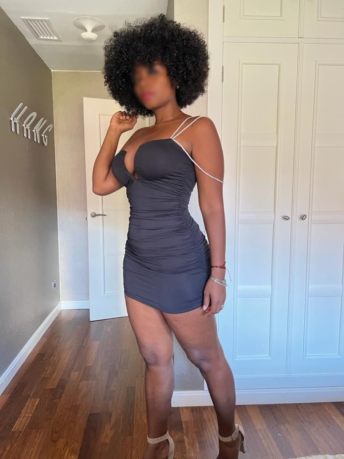 MULATA COLOMBIANA, ATENCION A PAREJAS EN BARCELONA