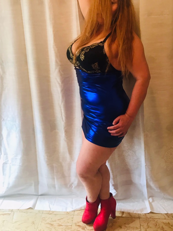 Soy mayte una chica extrovertida muy caliente