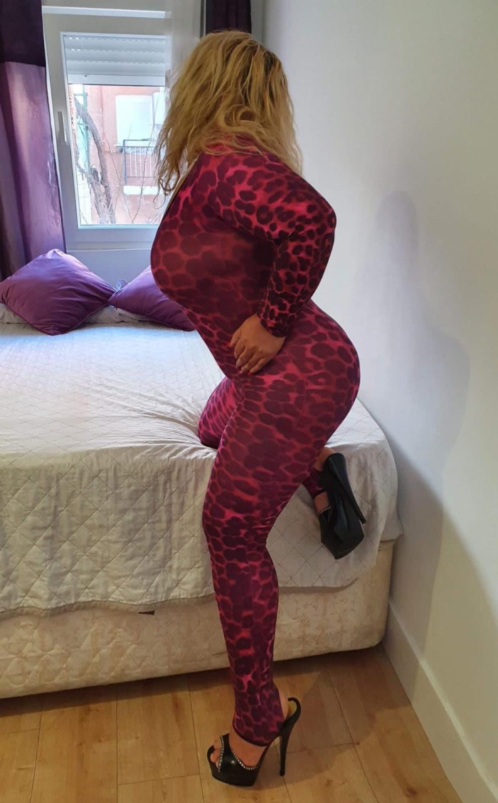 FOLLAME DURO Y BARATO,,FIESTERA INSACIABLE 24H