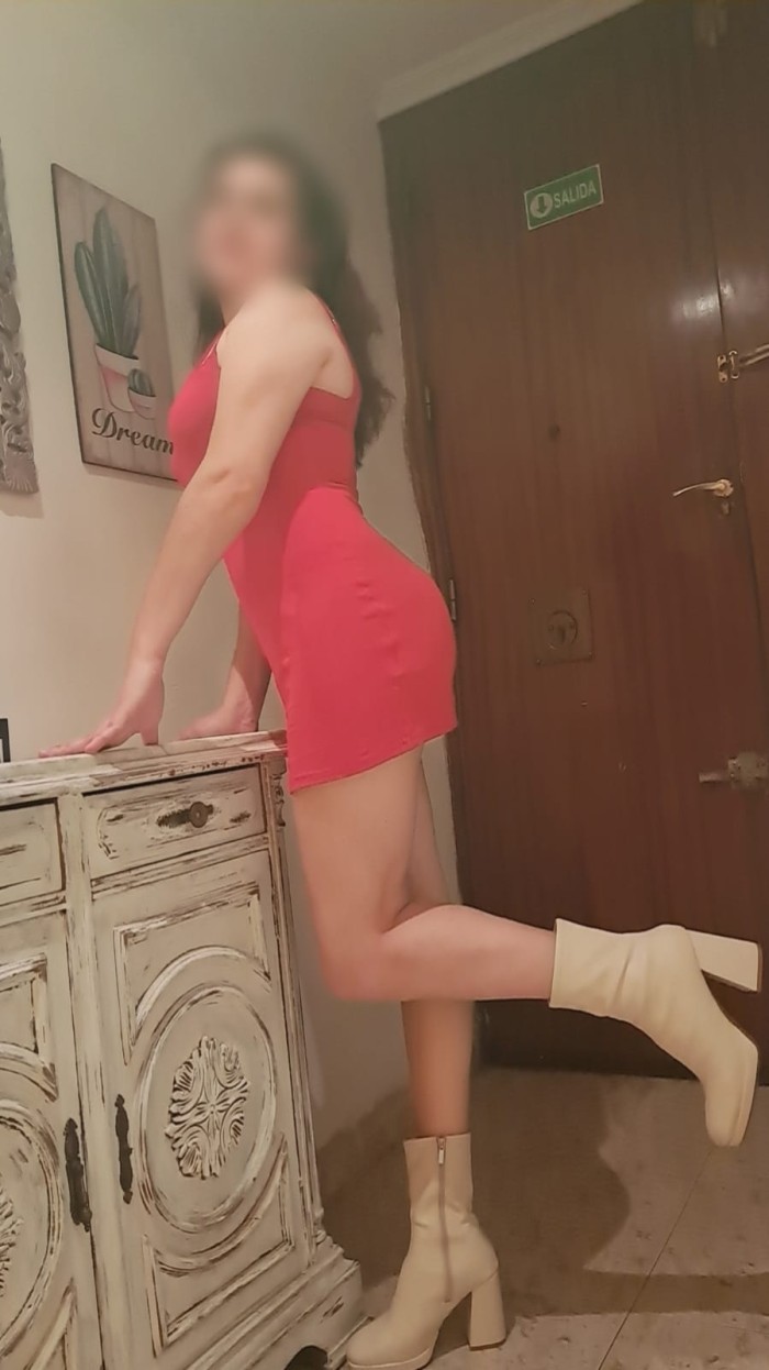 SOY CRISTAL ATIENDO A PAREJAS FOTOS REALES LLAMAME