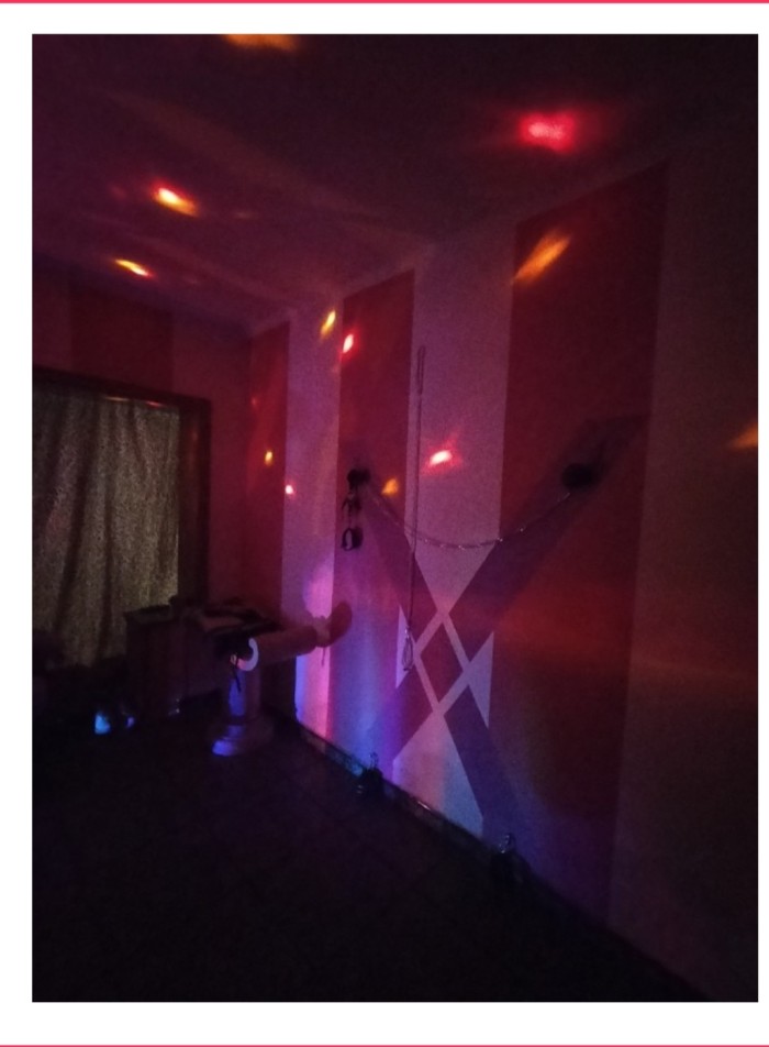 Baby mazmorra ABDL fetiches a pel