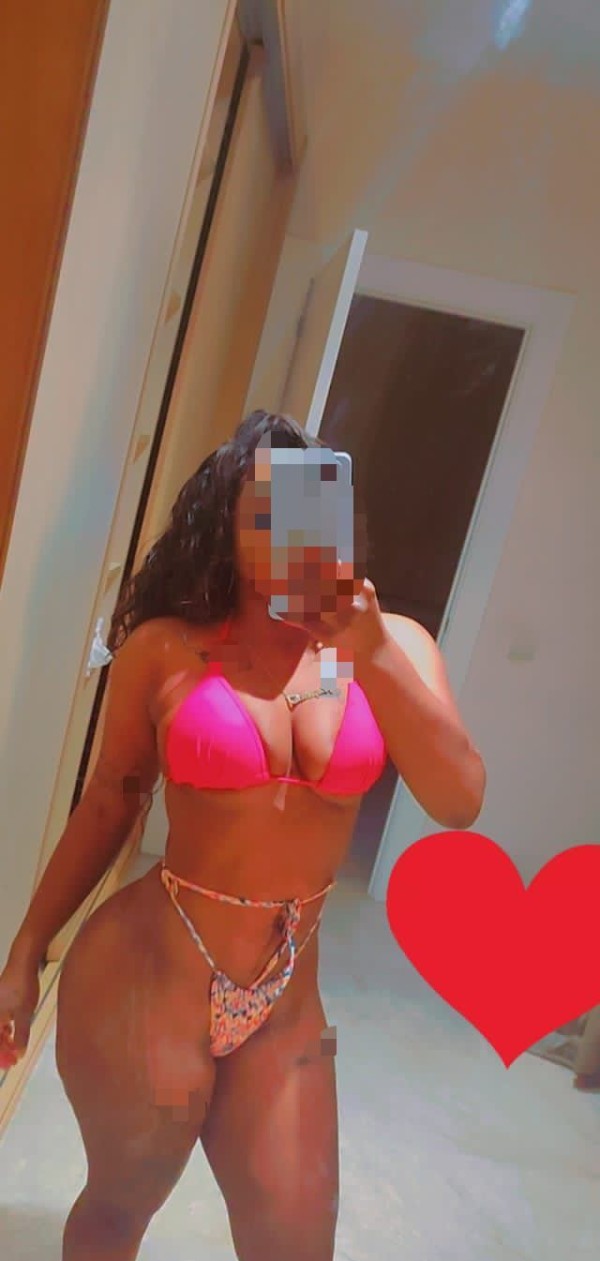 Candela con curvas perfectas