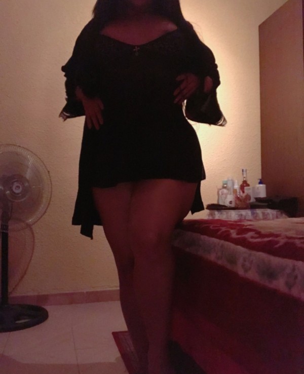 Colombiana jovencita 24 horas disponible