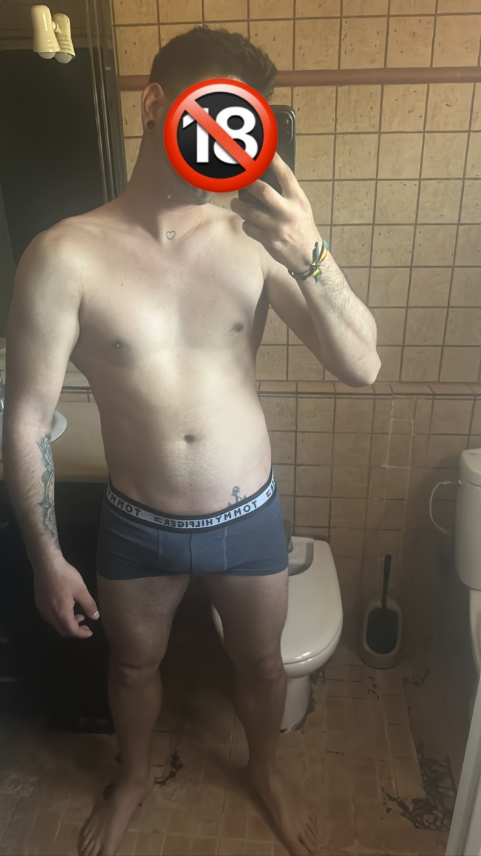 Novato , masajista de 22 años español