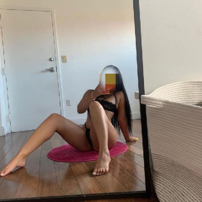 BEBESITA BUSCA QUIEN LA CONSIENTA