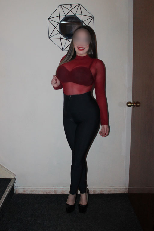 Laura una masajista muy especial disfruta de mi to
