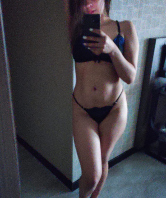 DISPONIBLES 24/7¡ TE APETECE QUEDAR CON NOSOTRAS?