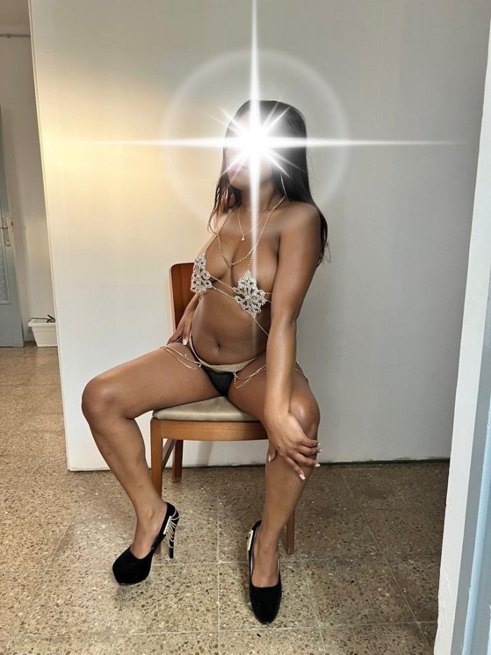 Brandy cachonda y multoorgazmika!