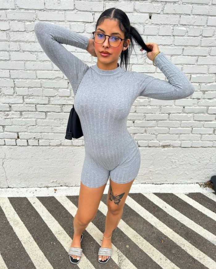 chica muy delicada lista para pasarla bien