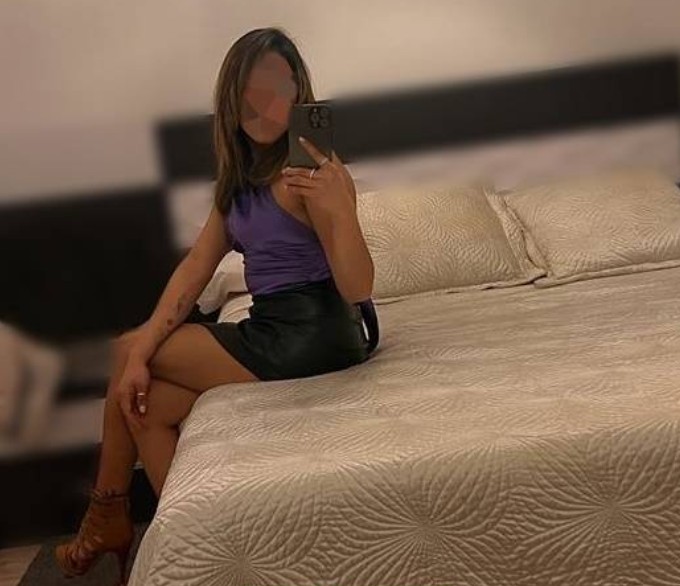 Sarai masajista fiesta blanca