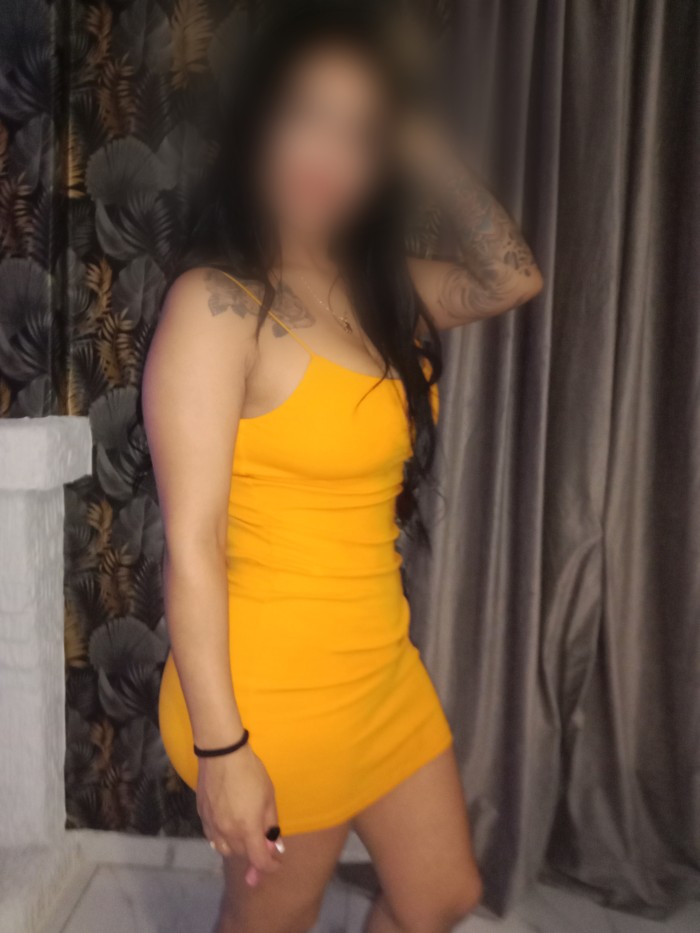 Sexy cañera fiestera 24 horas con amiguitas