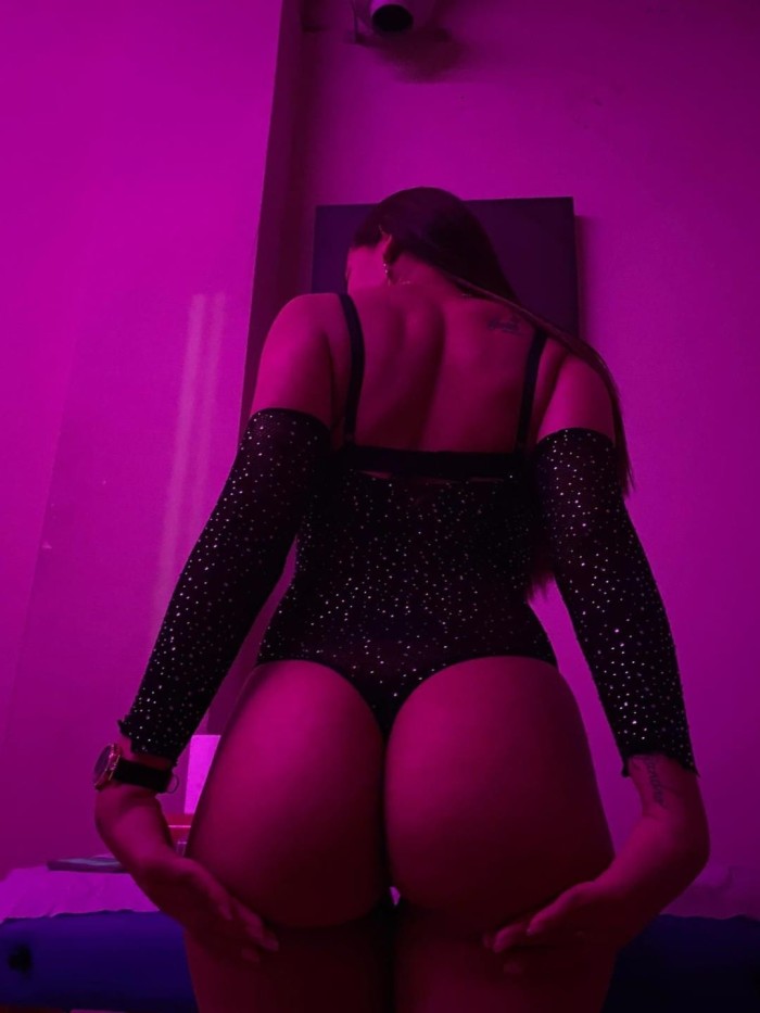 Jovencita sensual y morbosa