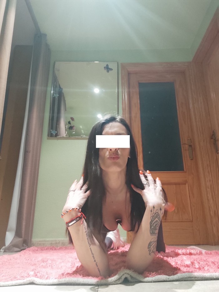 Lucia muy dulce cariñosa y sensual