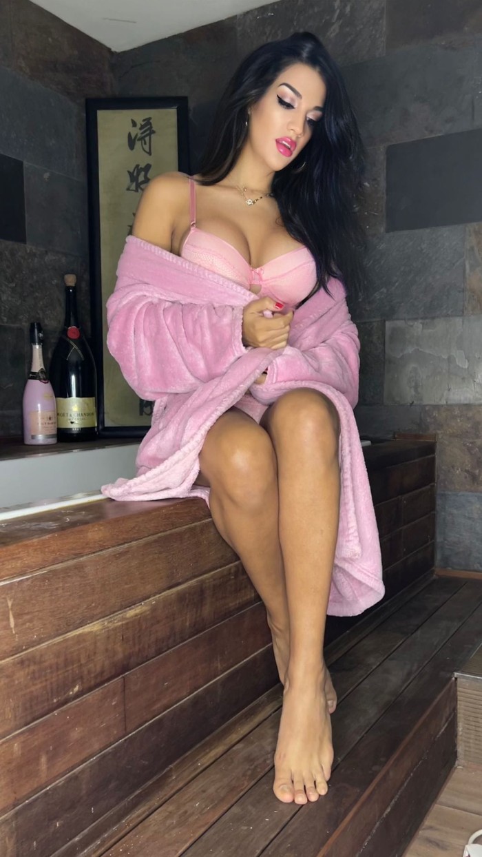 Camila masajista canaria con la mejor tecnica