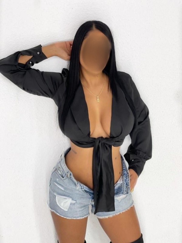 latina traviesa adicta a los placeres