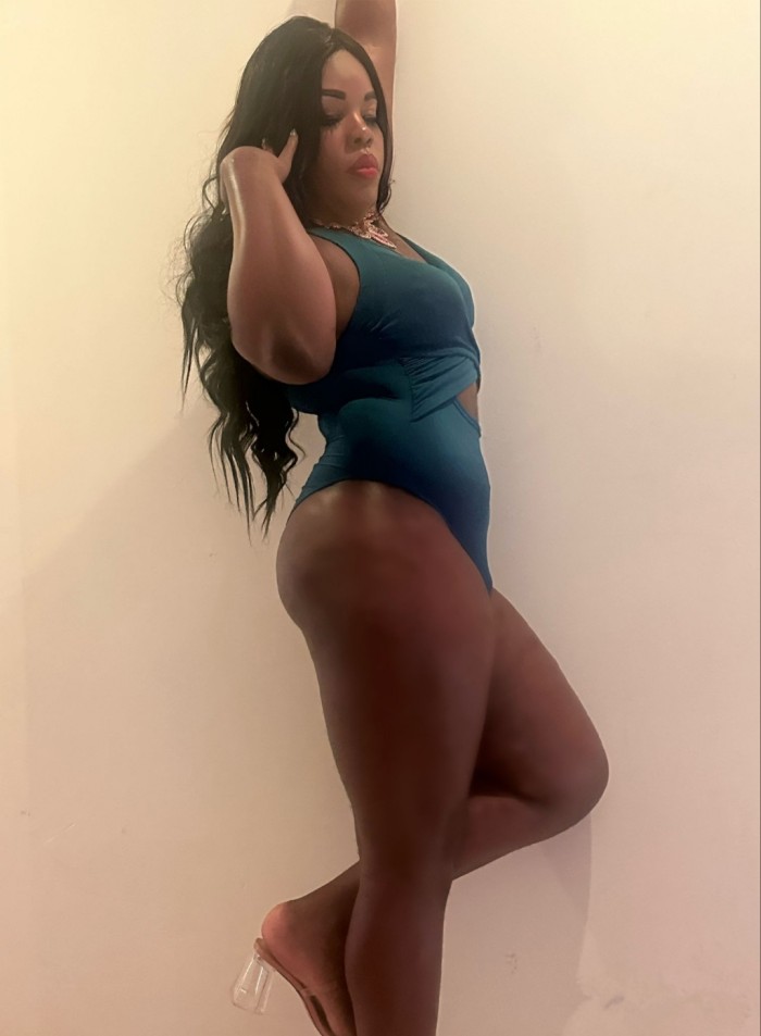 SOY NINFOMANA ME GUSTA TENER UNA POLLA DENTRO DE M