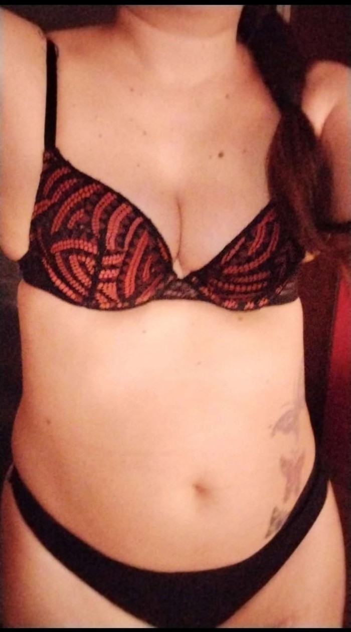 Chica busca hombre para pasar un muy buen rato