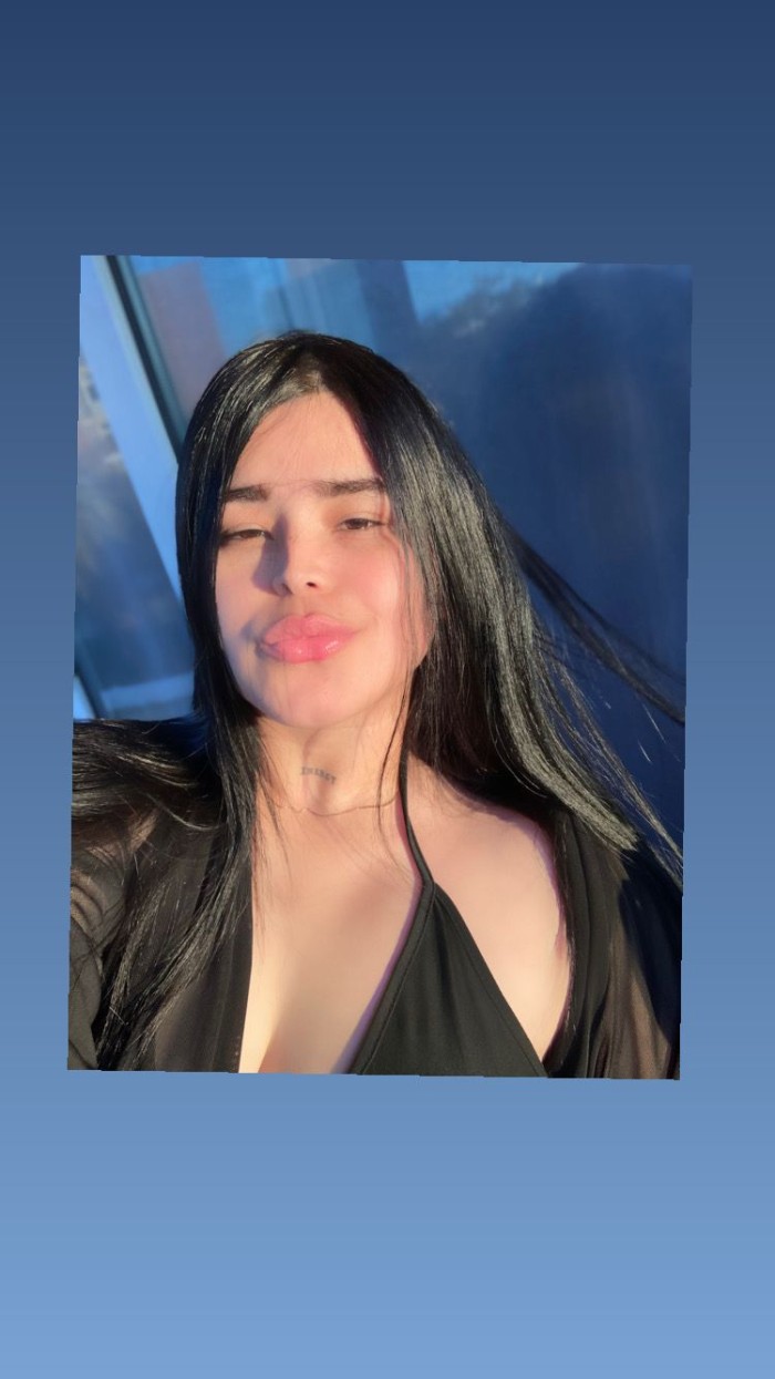 SALOME, ESTOY SEDIENTA DE SEXO…VIENES Y ME CALMA