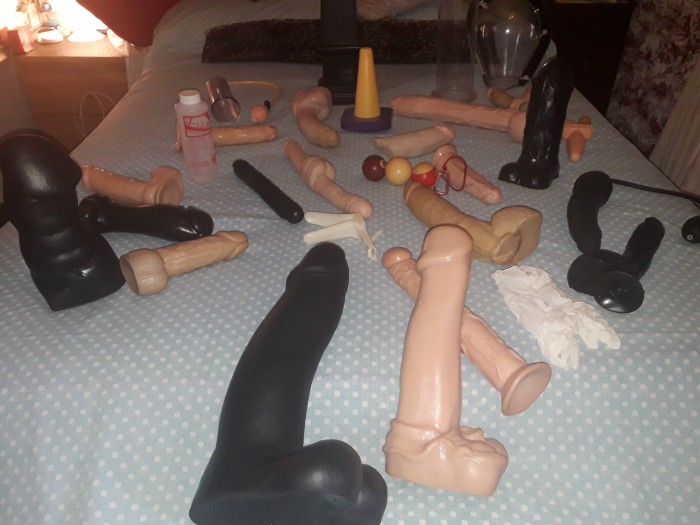DILDOS FIST JUGUETES EN RUZAFA JUGAMOSS😜