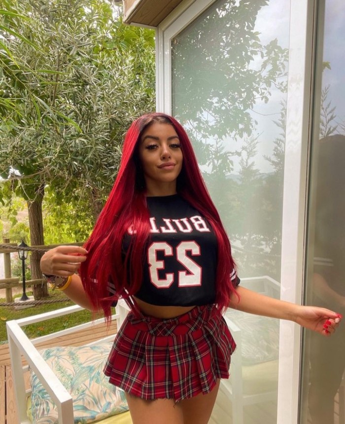 Trans jovencita recién llegada muy femenina