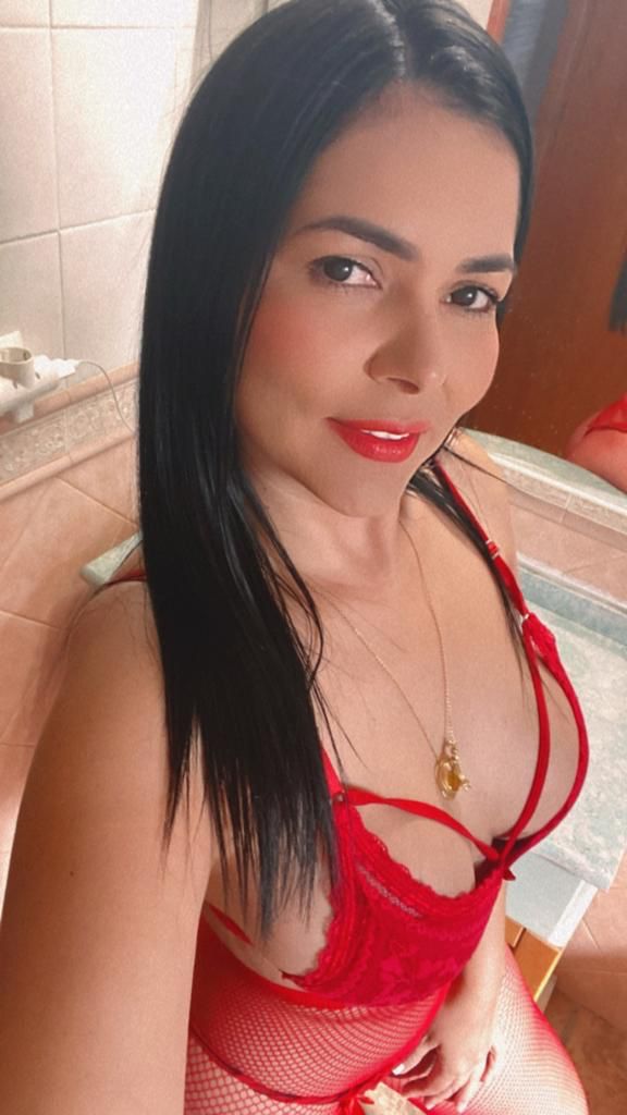 COLOMBIANA CON EL CHOCHITO CALIENTE 🔥🔥