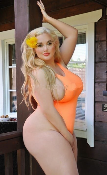 TETONA CON CARACTER MUY AMABLE Y EDUCADA POR CENTR