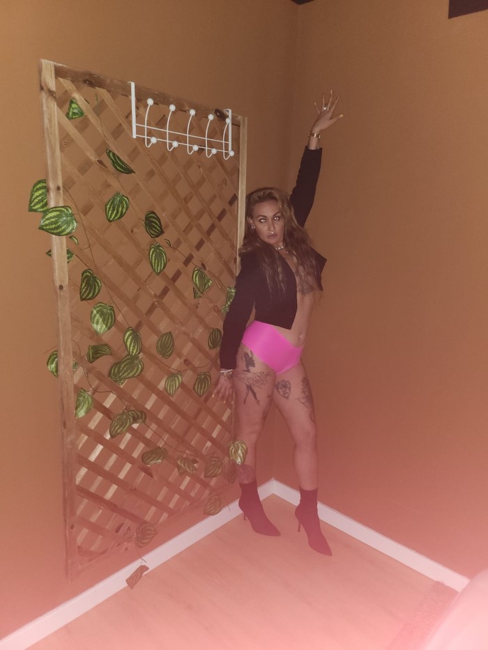 MARCA LA DIFERENCIA ..EXPLOSIVAMENTE SENSUAL