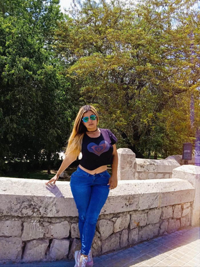 CHICA MUY MAJA Y TRAVIESA SOLO SALIDAS Q