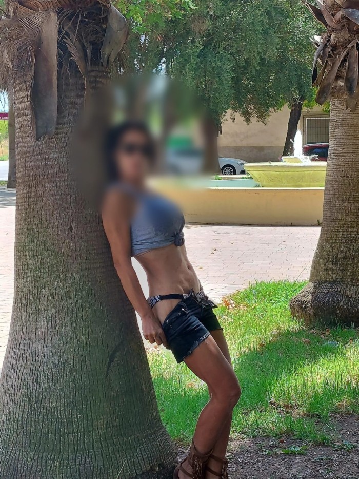 Española, 37 Francés terminado en boca y sexo