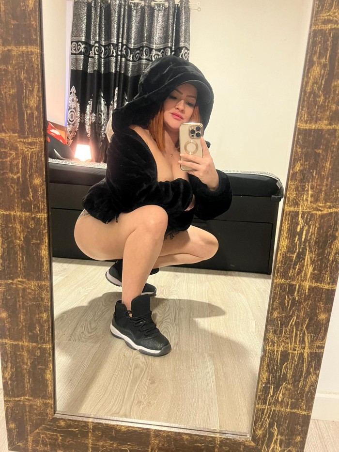 Sirena, HERMOSA MUJER CON CARA ANGELICAL,CON UN CU