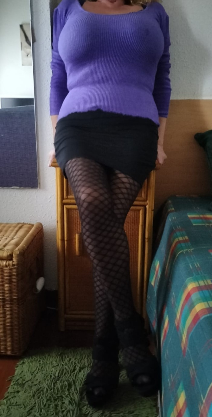 Nora,Ama Dominante del Sado profesional