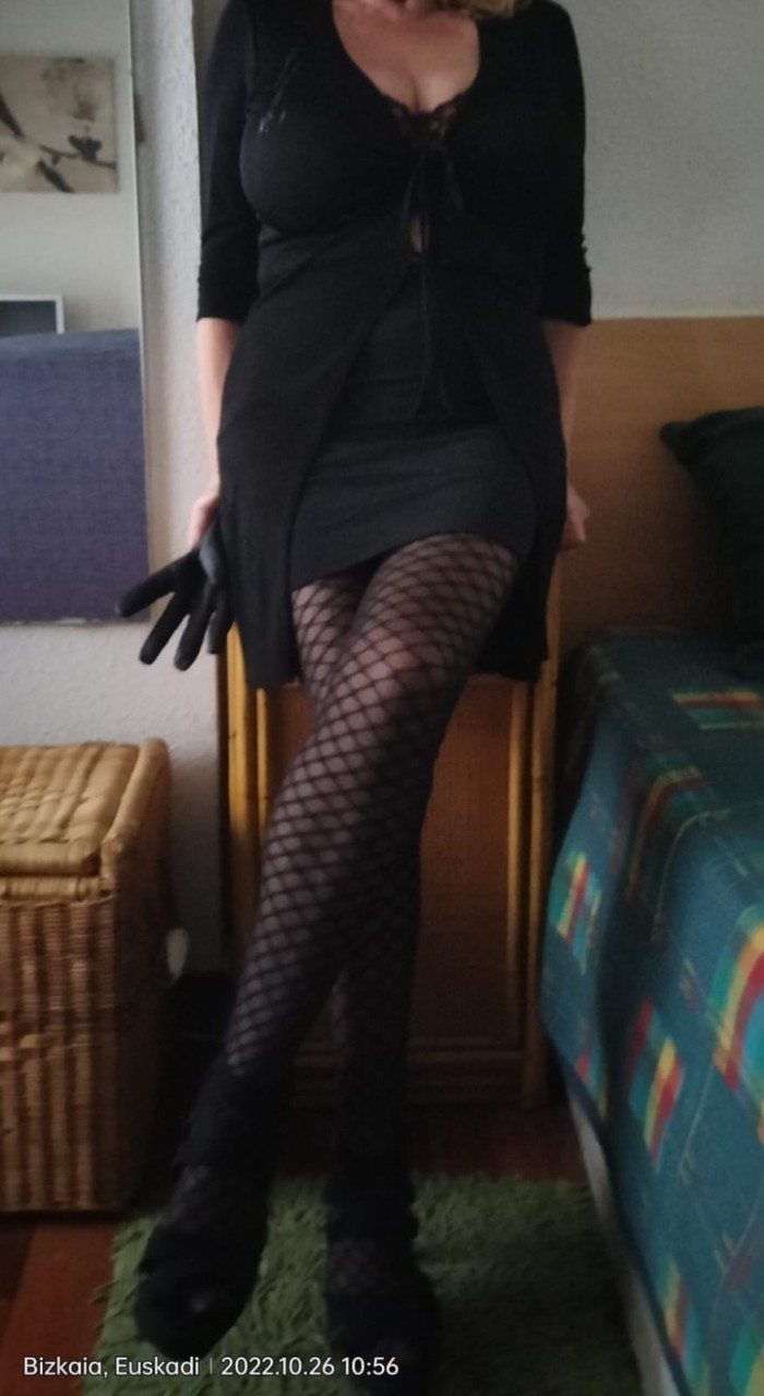 Nora,Ama Dominante del Sado profesional