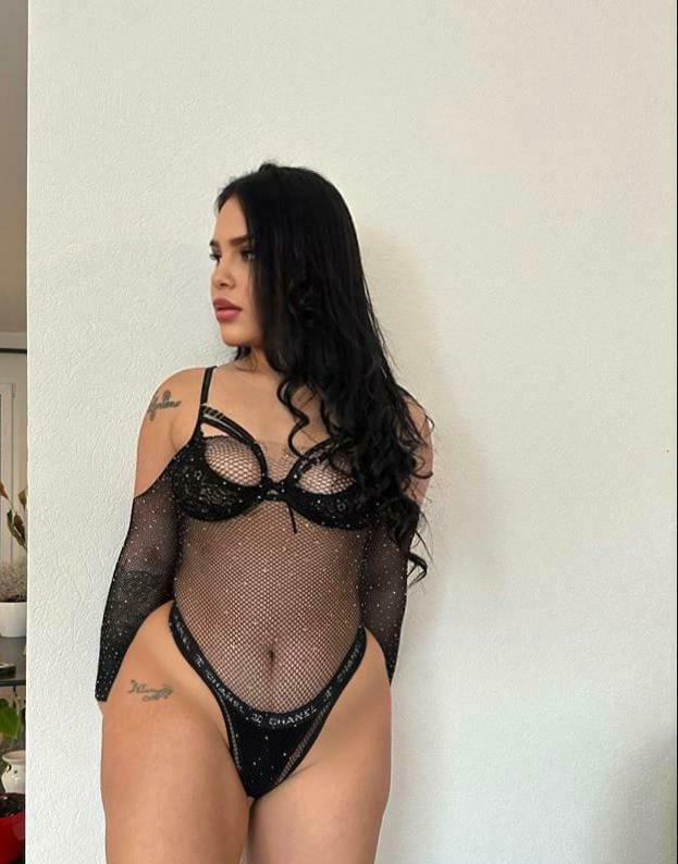 Colombiana caliente, primera vez por ibiza