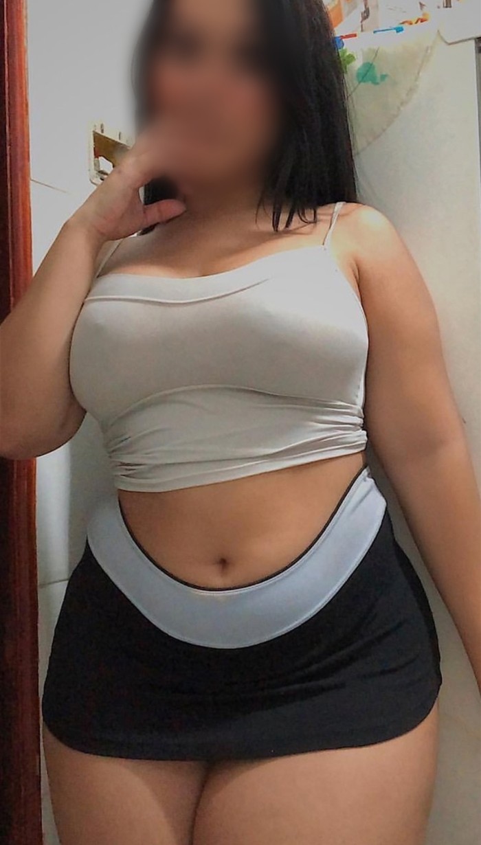 NOVEDAD TETONA CULONA FIESTERA DE PASO SALIDAS