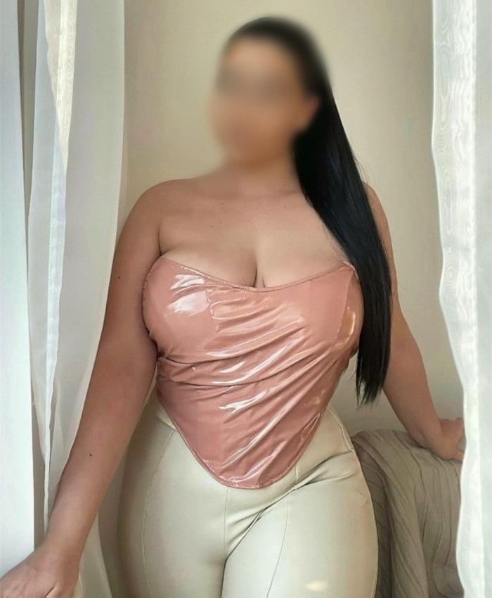 NOVEDAD TETONA CULONA FIESTERA DE PASO SALIDAS