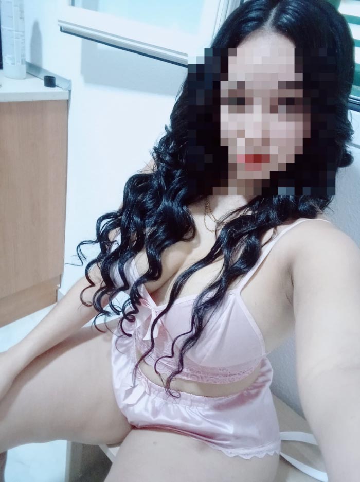 Latina Venezolana ahora en tu zona