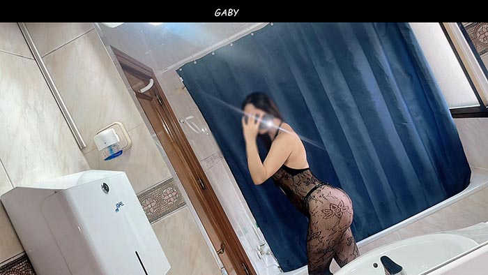 I AM THE DEVIL THAT WILL SHOCK YOU! VERY FUN AND W