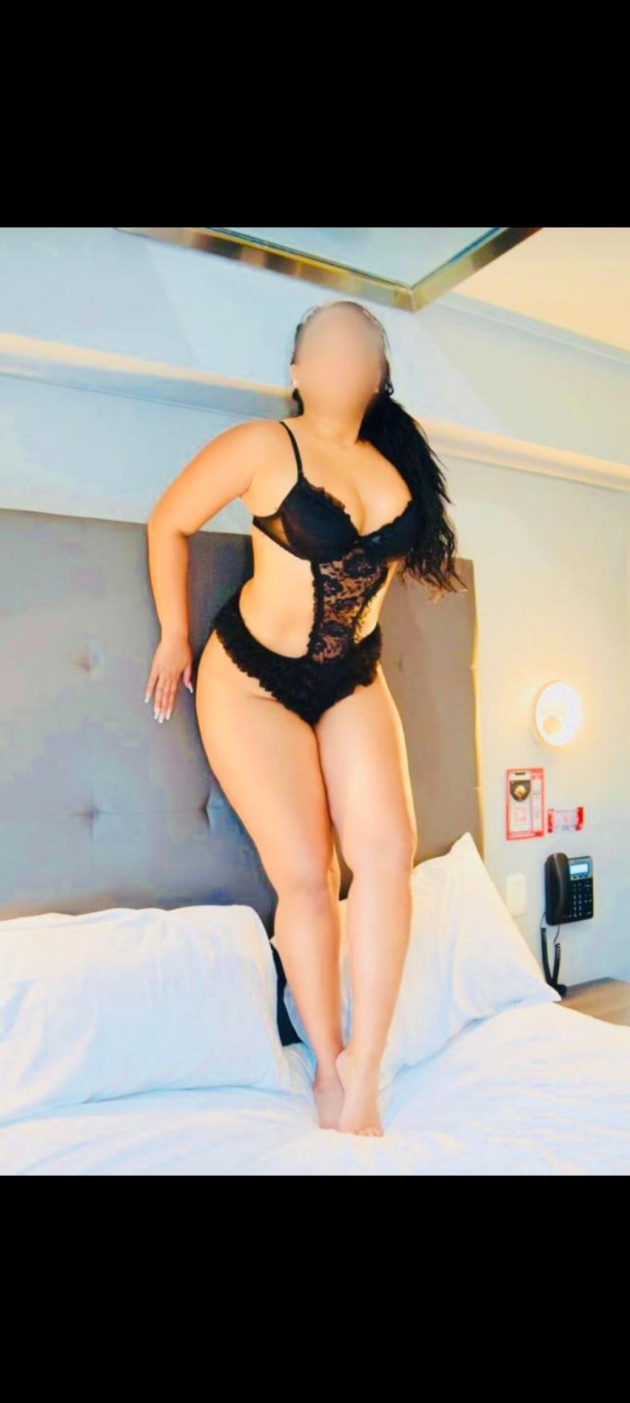 Ardiente latina 😈😈😈😈