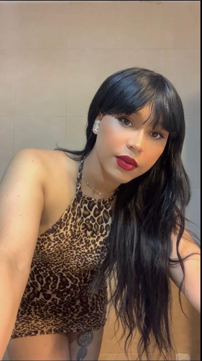 Samantha Zafiro preciosa masajista trans