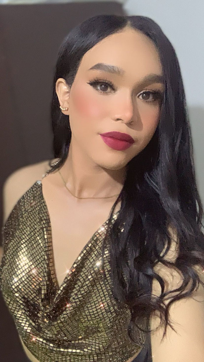 Samantha Zafiro preciosa masajista colombiana